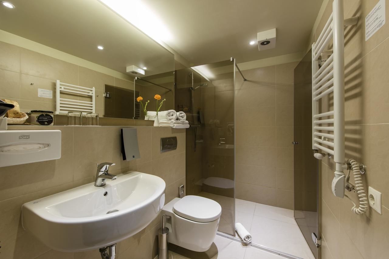 Отель Amberton Cathedral Square Hotel Vilnius Вильнюс-45