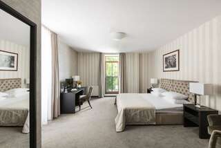 Отель Amberton Cathedral Square Hotel Vilnius Вильнюс Двухместный номер Делюкс с 1 кроватью или 2 отдельными кроватями-5